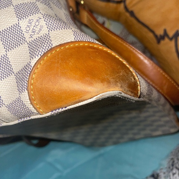 Authentic Louis Vuitton Hampstead PM - Picture 7 of 11